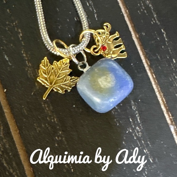 Blue Stone and Gold Leaf Pendant Necklace lapis - Picture 1 of 2